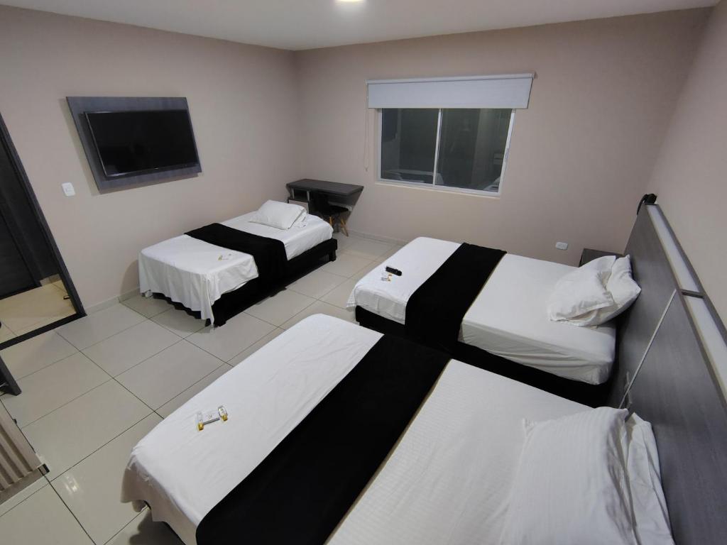 Hotel Doral Inn - 5