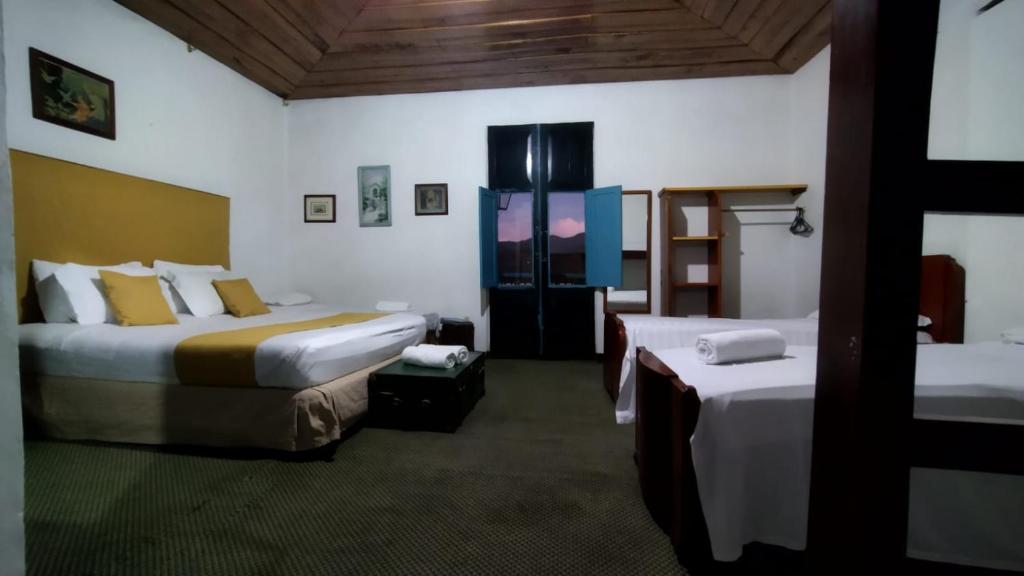 Hotel El Tesoro Sonson - 2