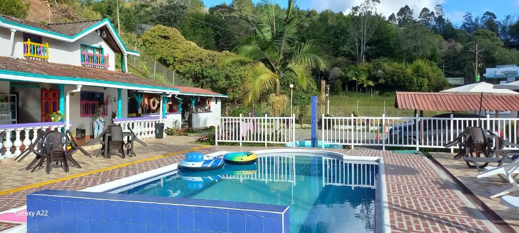 Finca y Chalet MA - 4