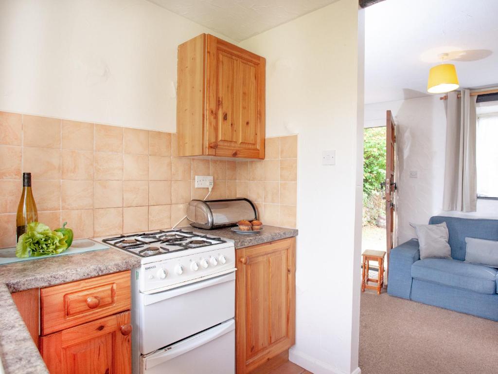 Byre, Looe photo 7