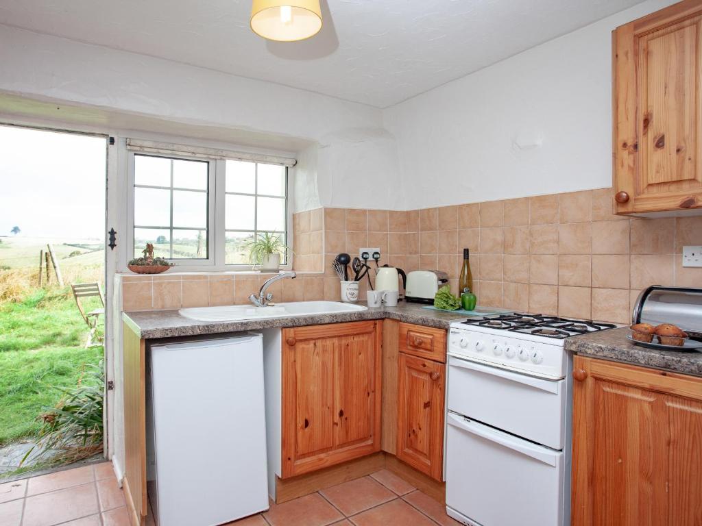 Byre, Looe photo 8