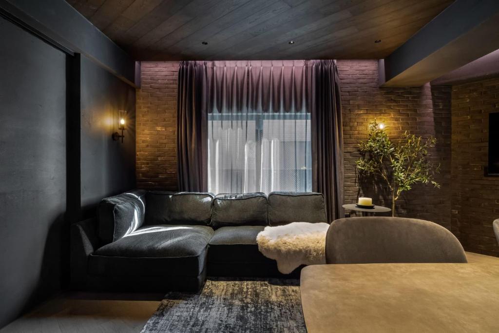 THE LIVRE Apartment Hotel