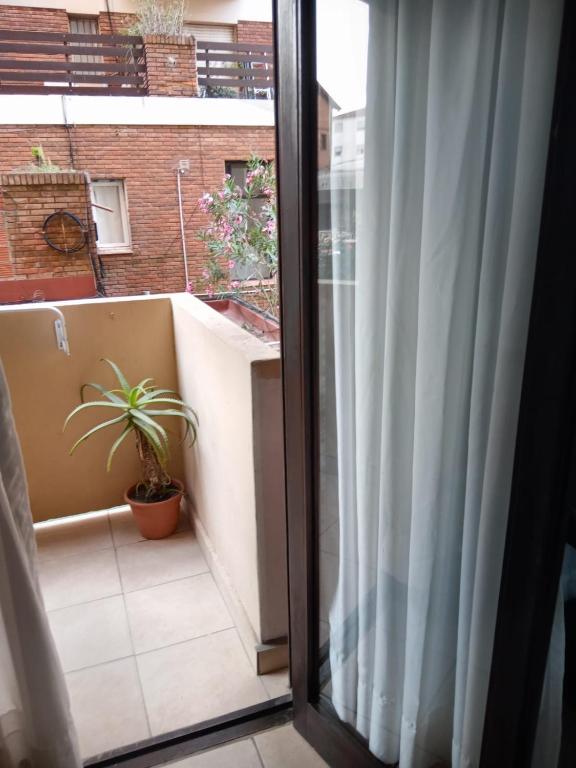 Departamento entero céntrico con balcón en Pinamar - 3