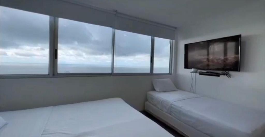 Apto Vista al Mar Laguito Cartagena - 3