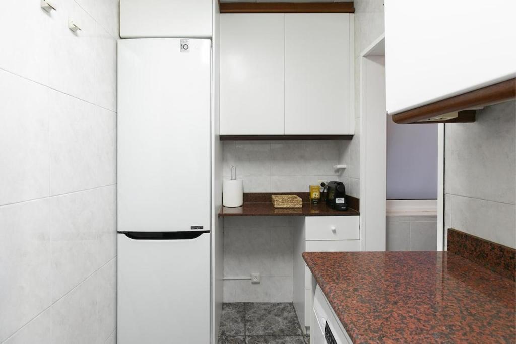 Centric Apartment with Balcony - 3