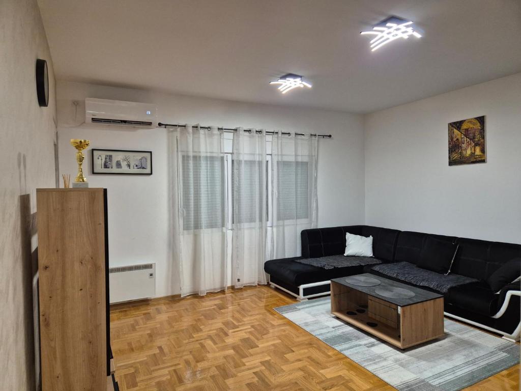 Teja- new apartment for 4 person with free parking space - 1