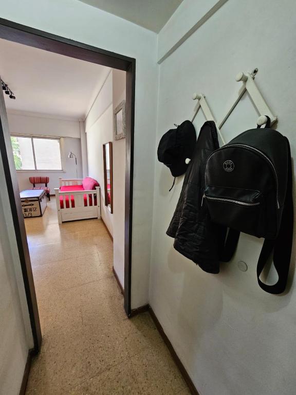 2 ambientes amplios en el centro - 3