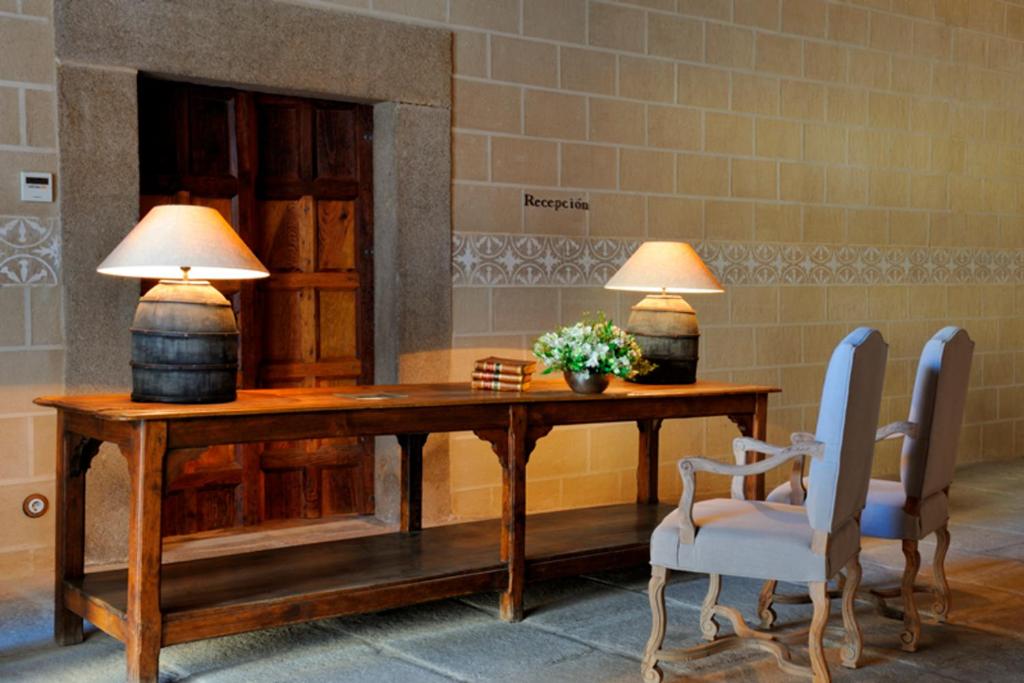 Palacio Carvajal Giron photo