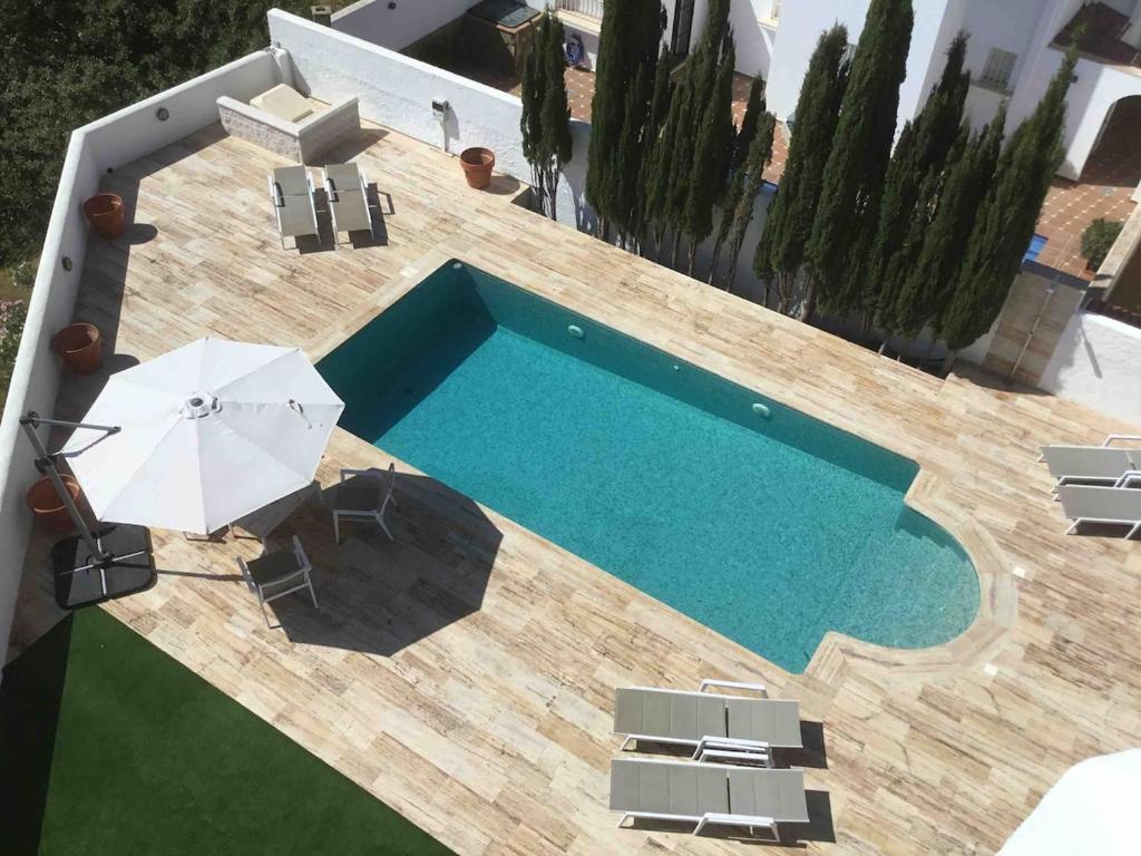 Villa with HEATED Pool and Amazing Mountain and Sea Views No Young Groups Allowed - 3