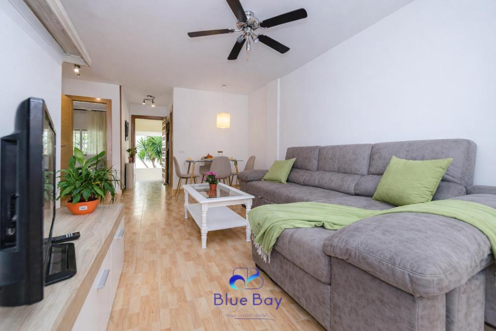 Bay Two Beach Apartment - 4