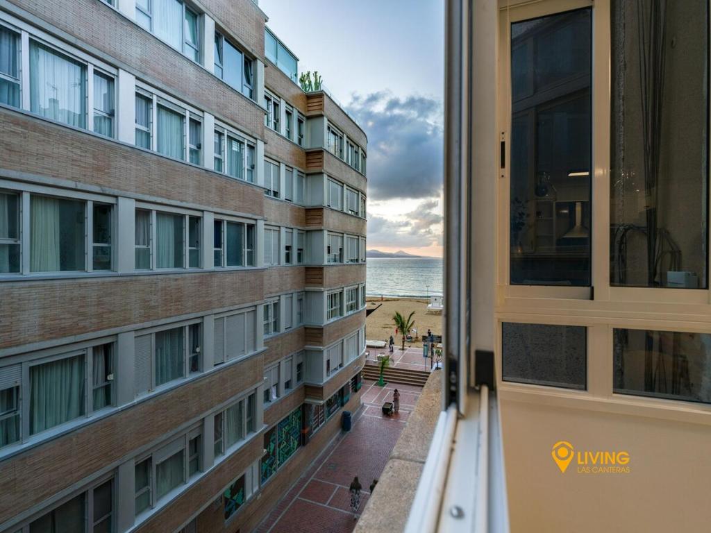Living Las Canteras Homes - Beachside Spa Parking - 4