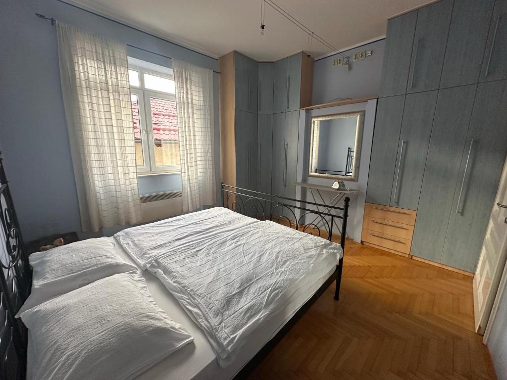 City Hall Prestige 2BDR Apartment - 4