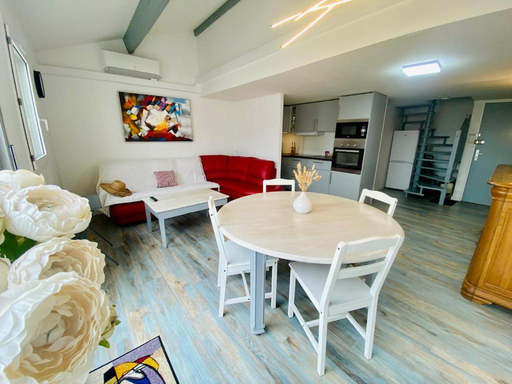 ''Ophelia 81'' T3 Duplex avec Terrasse, Parking et Clim - 3