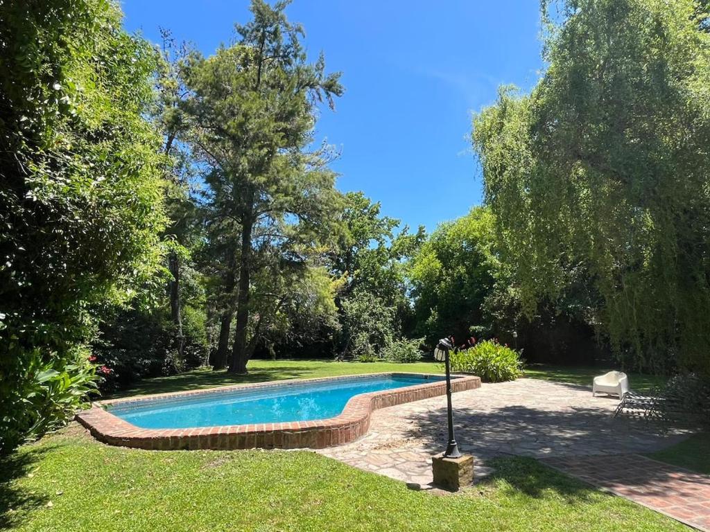 Iconico Chalet en Golf Club Privado, Pilar - 1