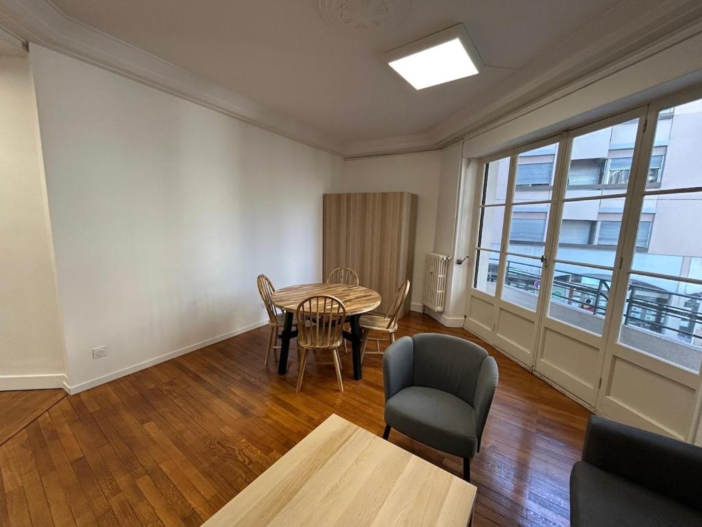 Appartement hypercentre avec balcons - 3