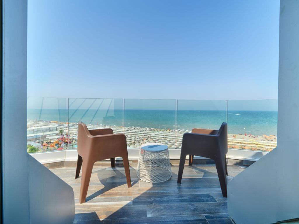 Hotel Rex - Fronte mare Riccione - 3