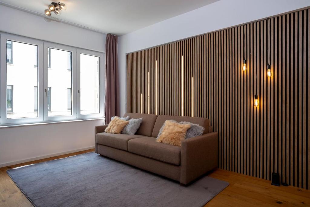 GoldenKey-Suites - Luxury Suite 'Leopold Mozart' - 3 Rooms - Air Conditioning - Prime location Rathausplatz Augsburg - 1