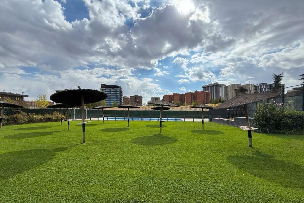 Terraza y Vistas para 6 con Parking en Sanchinarro - 2