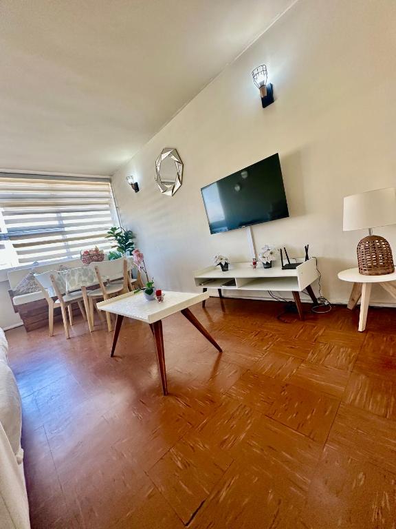 Amplio departamento céntrico - 3