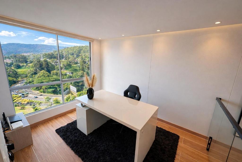 El Poblado Two-Level Luxury Penthouse Amazing View - 5