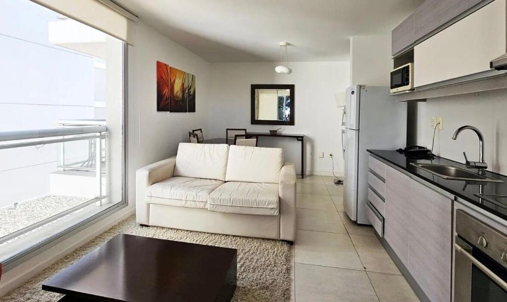 Apartamento moderno frente a la Rambla con balcón, piscina y garaje - 5