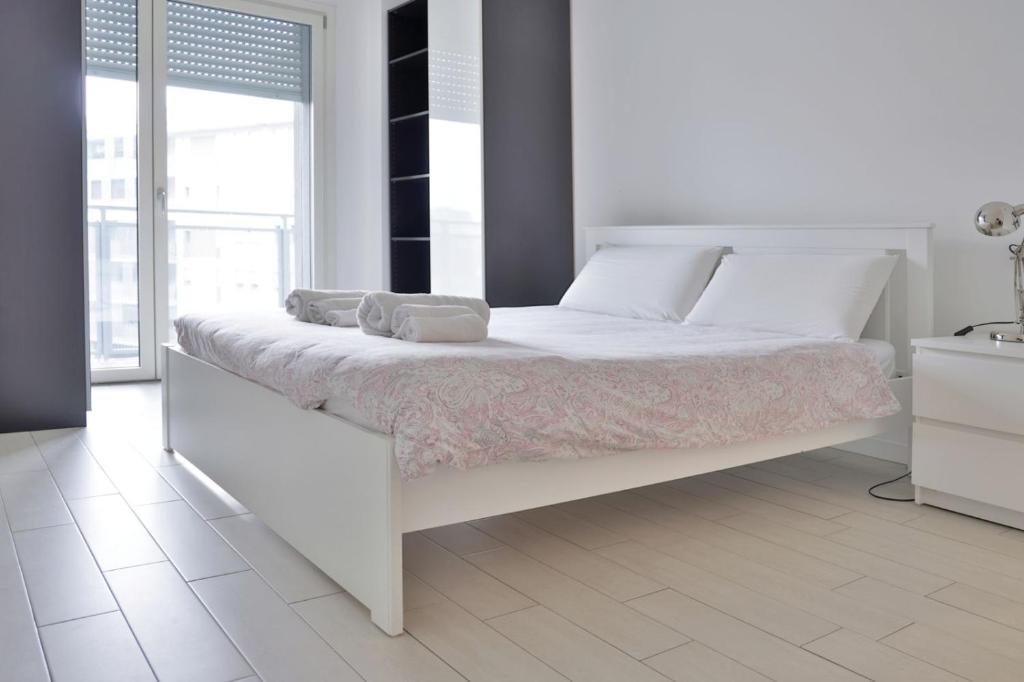 Apartment 3BR with large terrace - 800m from San Leonardo M1 - 5