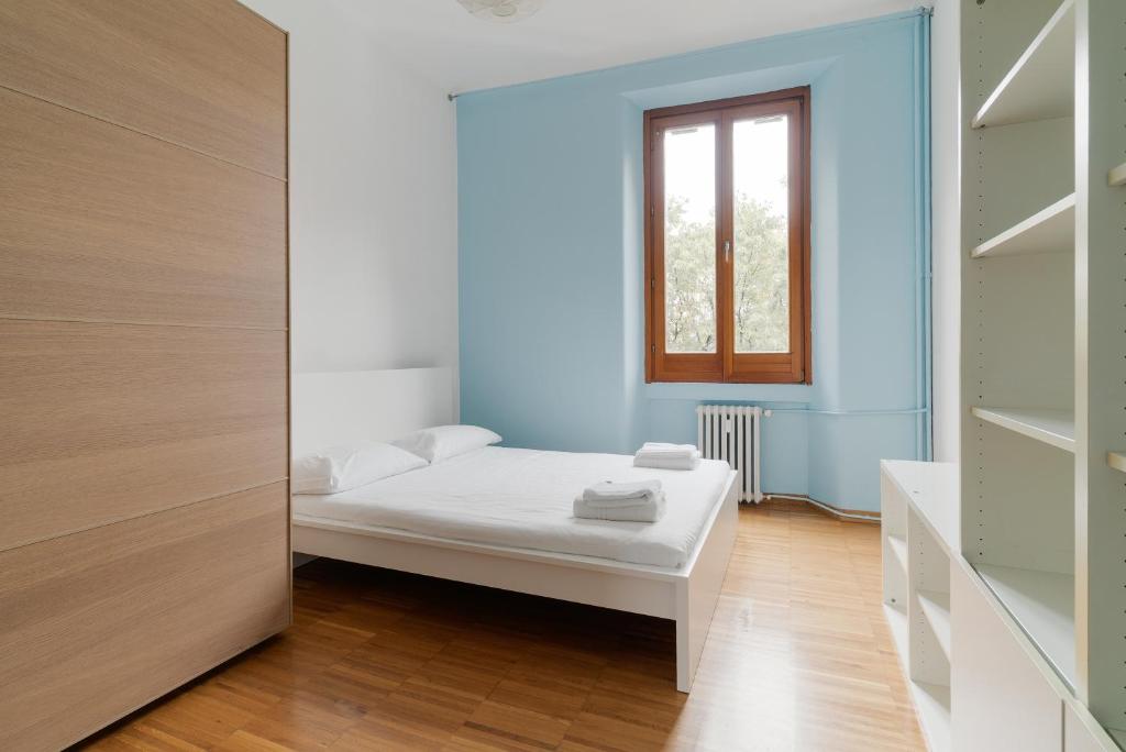 GuestHost - MM5 Isola Cozy Apartment - 4