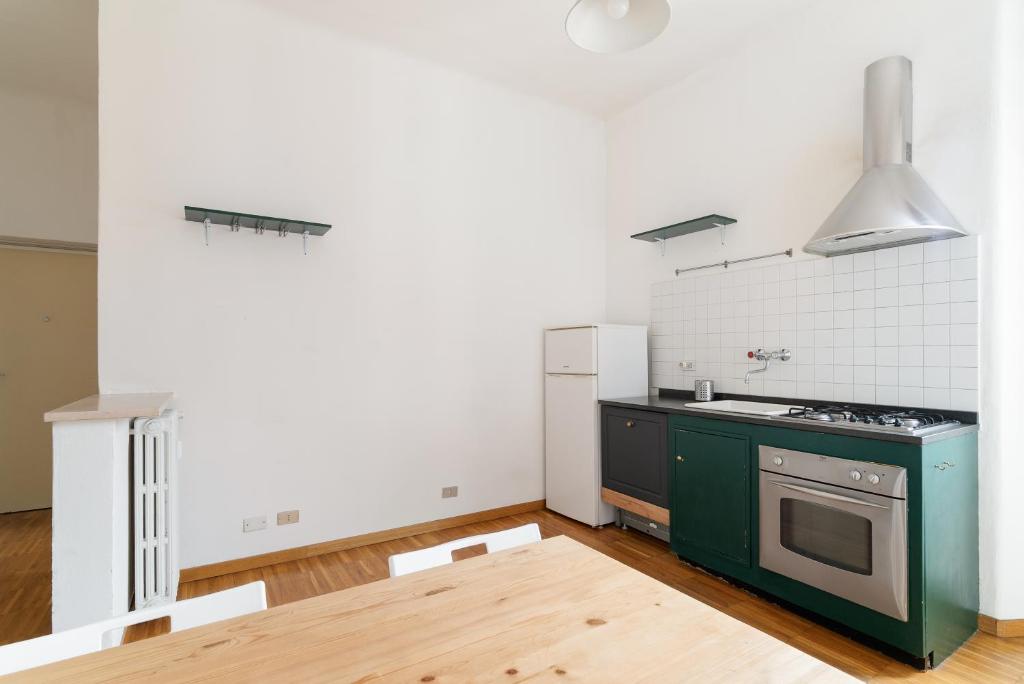 GuestHost - MM5 Isola Cozy Apartment - 3