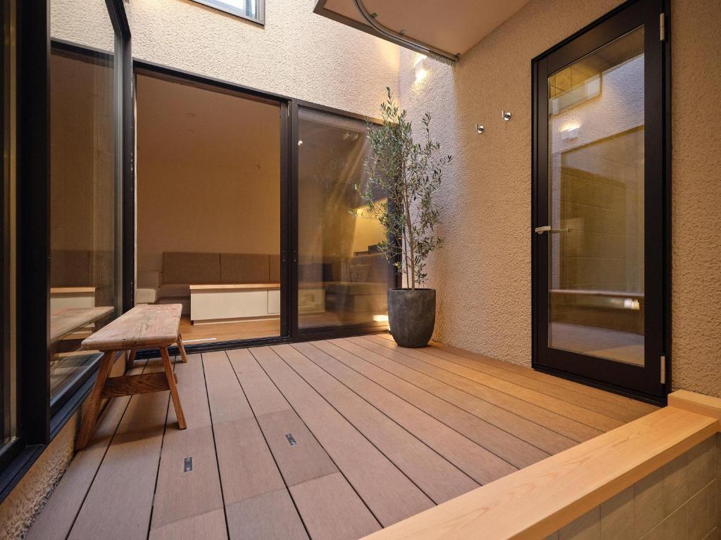 OKADOYA Osaka Kishinosato-tamade Sky Window SPA