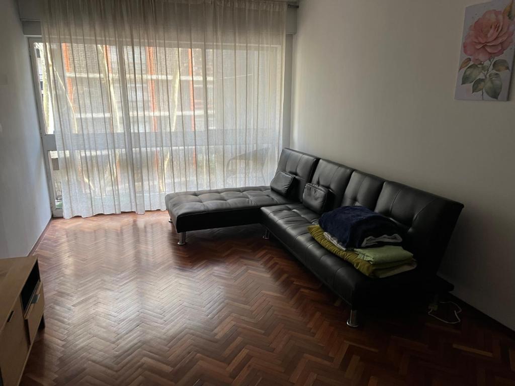 POCITOS - Amplio, cómodo y céntrico apartamento - 5