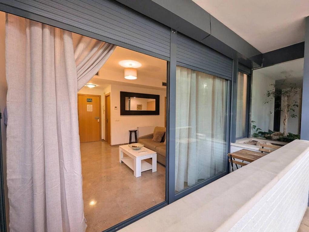 Relax en Lloret con Gym y Piscina by Host&Joy - 2