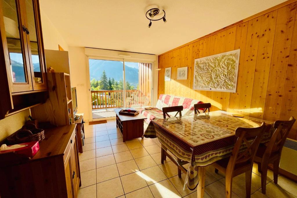 Nice Cosy Apt With Balcony In Briançon - 2