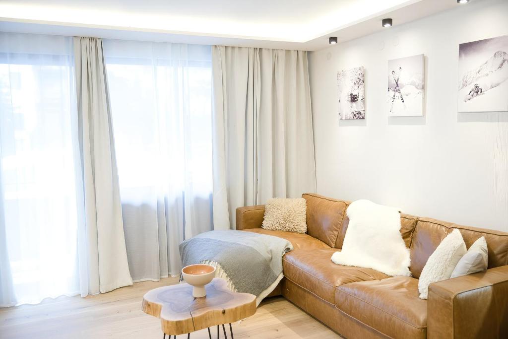 NĀVA PLACE Premium Alpine Apartment in Kaprun - Private Sauna, Peaceful Location, Near Glacier & WIFI - 4