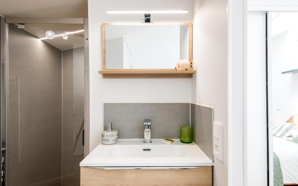 LA SUITE terrasse, wifi,parking,clim - 4