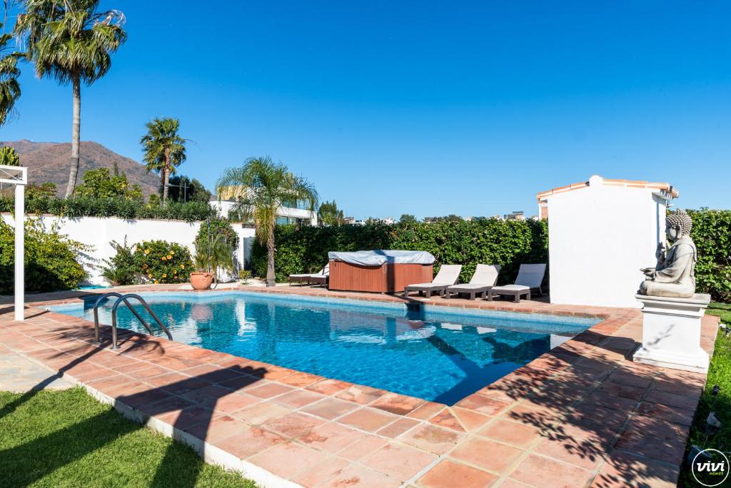 ViVi Homes - Casa Blanca - private pool - big garden - jacuzzi - terras - 3