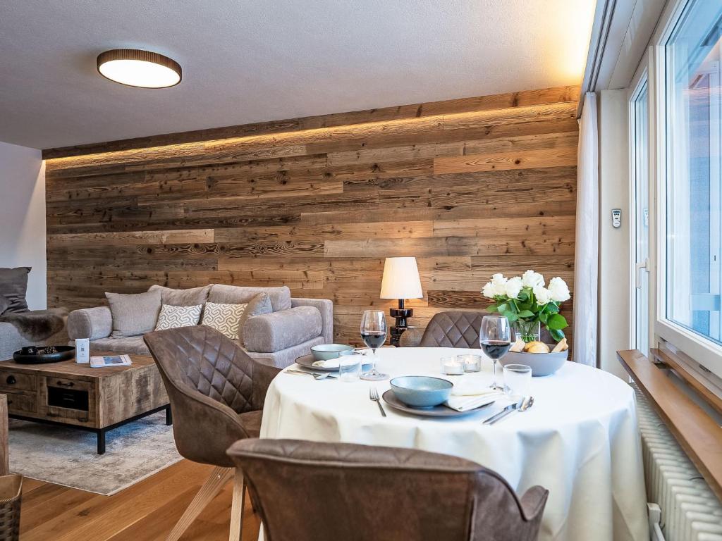 Apartment Chesa Fleury by Interhome - 1