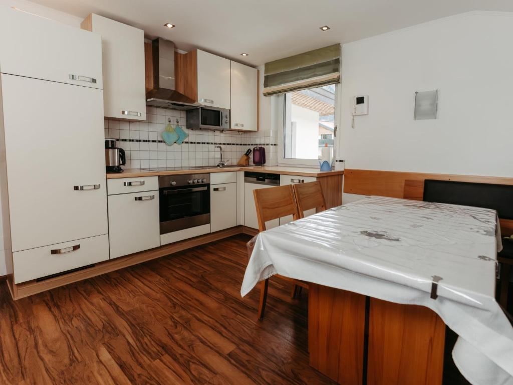 Apartment Rosi-1 by Interhome - 2