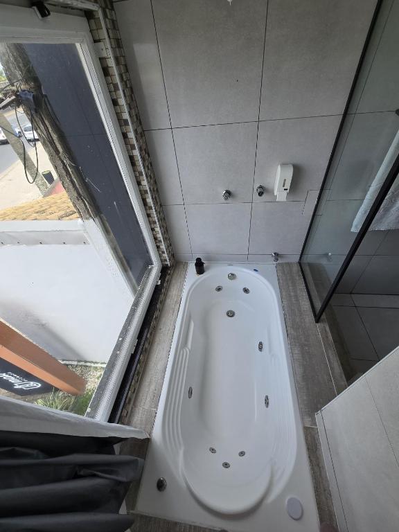 일하 콤프리다 해변 전경