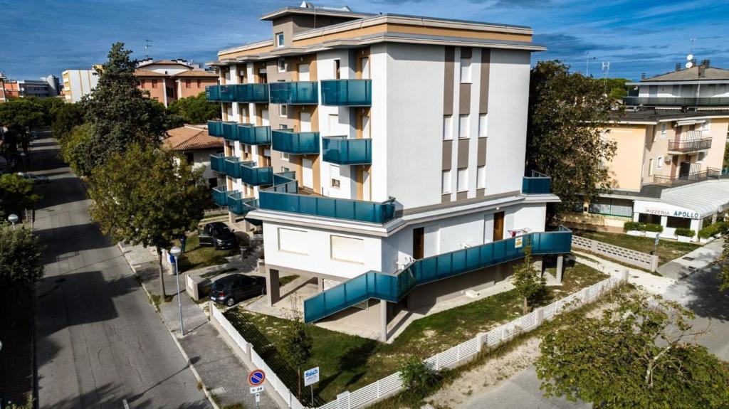 Nice apartment with balcony and view - 4