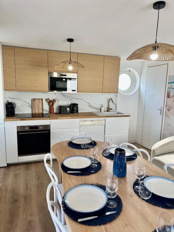 Chalet Sybille, front de mer 1ère LIGNE clim avec draps et ménage final inclus - 3