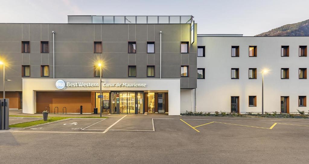 Best Western Coeur de Maurienne Hotel Restaurant & Spa - 3