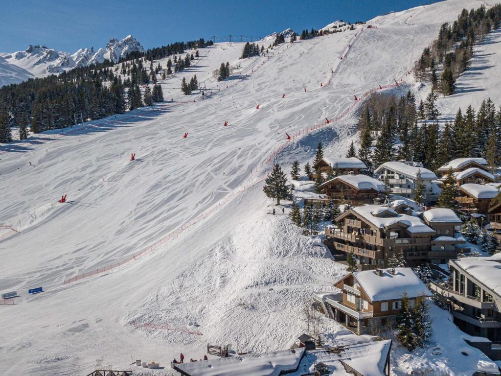 Appartement sur les pistes avec parking à Courchevel 1850 - FR-1-564-165 - 2