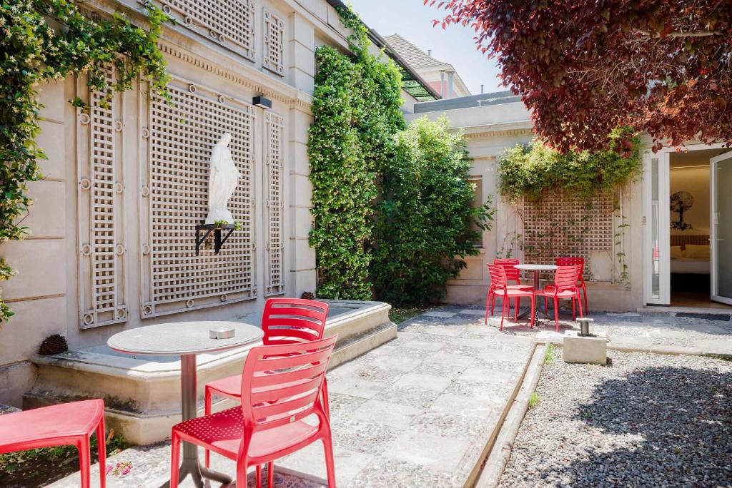 Chic 1BR Bellavista Dining & Hospital Access - 5