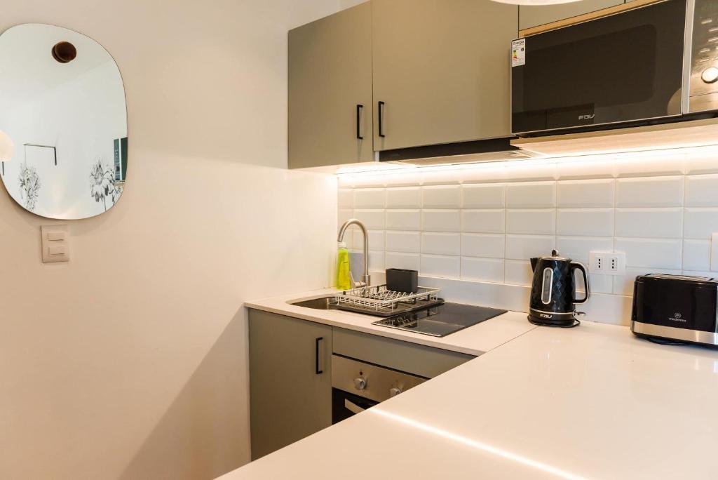 Chic 1BR for 4 Bellavista Metro & Hospital Access - 2