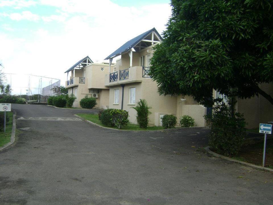 Complex Aquamarine Apartment Flamingo photo
