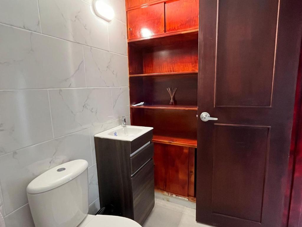 Casa Hotel Pontevedra - cerca a la clínica Shaio, - 4
