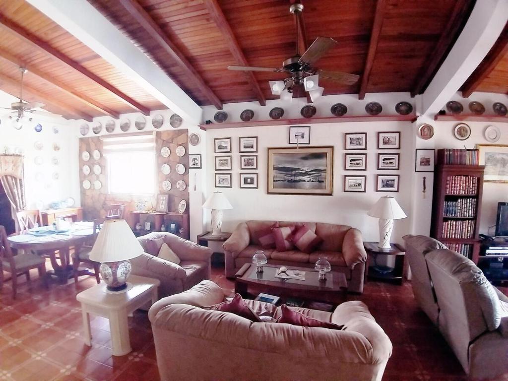 La Casa de la Colina - 1