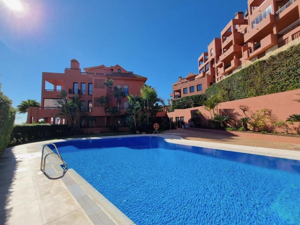 NEW LUXURIOUS APARTMENT + 2 BEDROOMS + SEA VIEW + POOL - 3