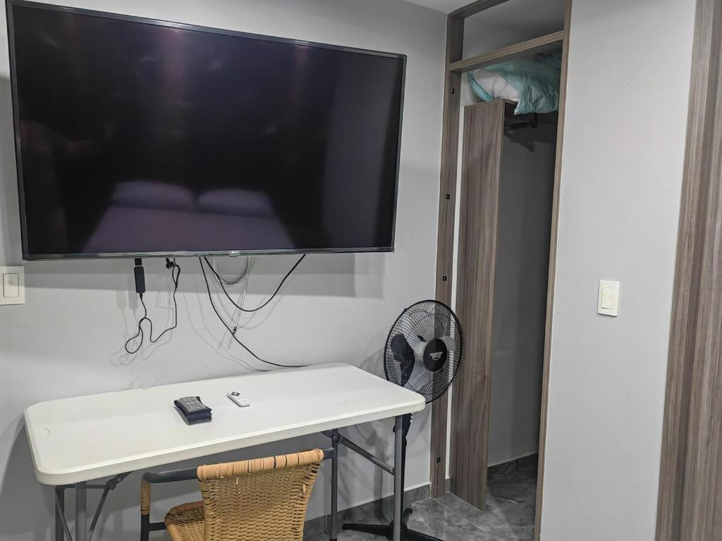 Quiet space near Nórdica with parking - 5