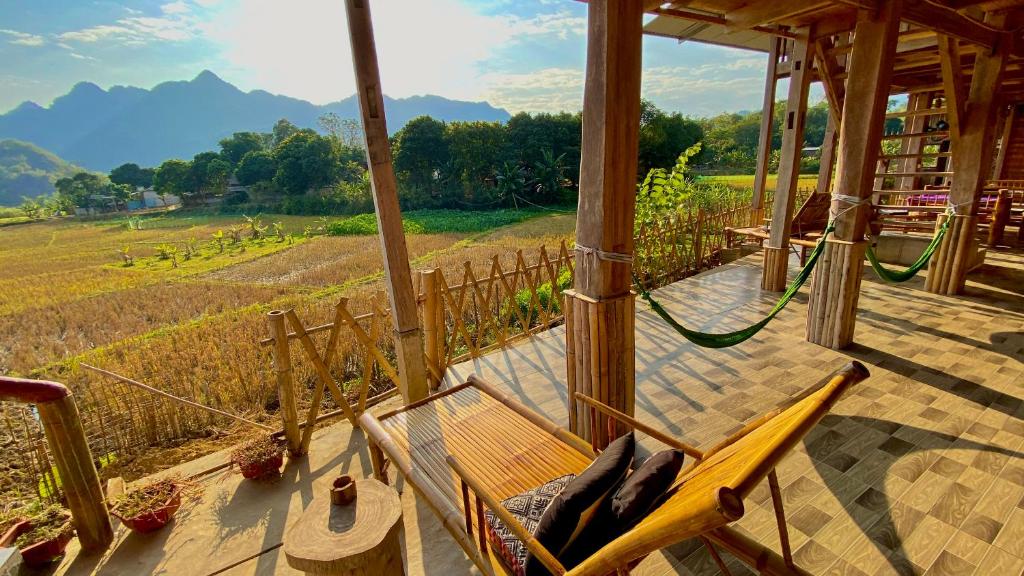 Meadow Mai Chau Homestay